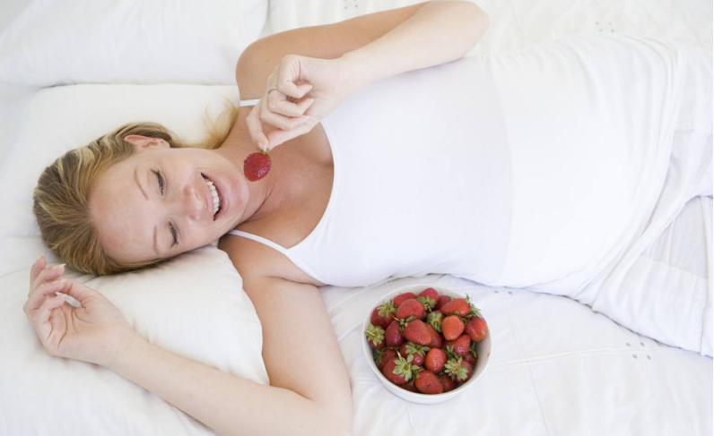 辅助生殖方案深度解析:试管助孕、代怀与费用指南